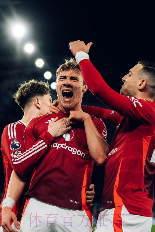 那不勒斯确认4400万买断霍伊伦德!违约金曝光,恰是曼联引进价格 那不勒斯确认4400万买断霍伊伦德!违约金曝光,恰是曼联引进价格